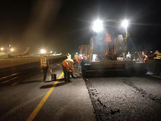 長沙太空金路橋材料有限公司,雙鋼輪壓路機,福格勒瀝青攤鋪機,AC系列,AF系列,SBS系列